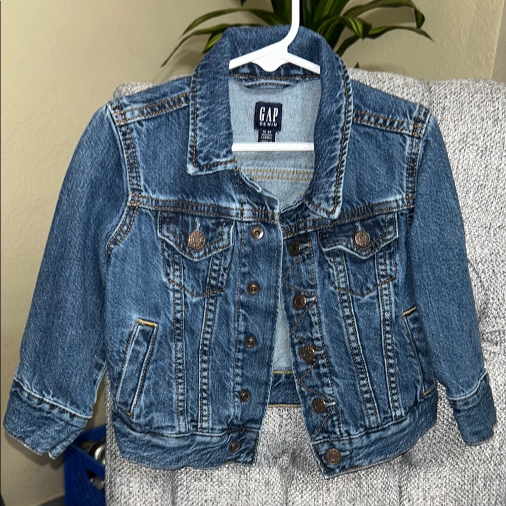GAP Blue Jean Jacket Classic Denim Style